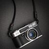 DEADCAMERAS Correia Slim - Preto/Dot Vermelho