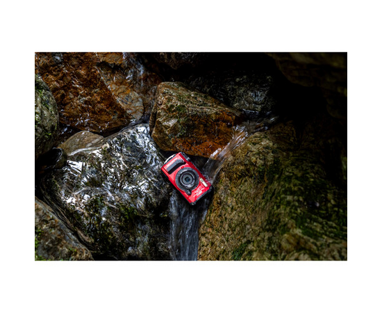 OM SYSTEM Câmera digital waterproof Tough TG-7