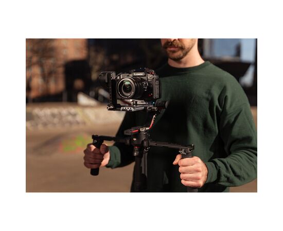 PANASONIC LUMIX GH7 + Leica DG 12-60mm f/2.8-4 ASPH. POWER O.I.S.