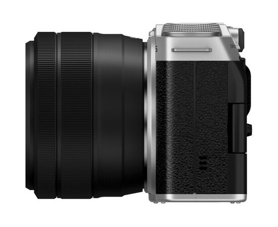 FUJIFILM X-M5 + XC 15-45mm f/3.5-5.6 OIS PZ - Prata
