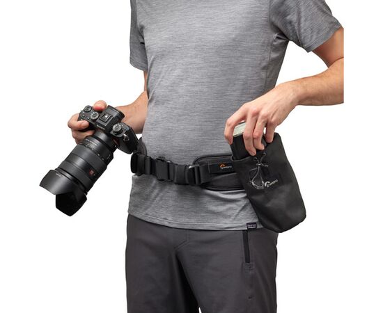 LOWEPRO Mochila ProTactic BP 350 AW III - Preto 17 L
