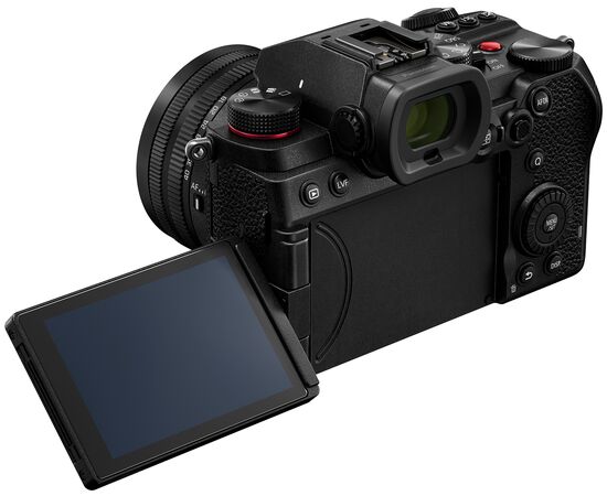 PANASONIC Lumix S5D + S 18-40mm f/4.5-6.3