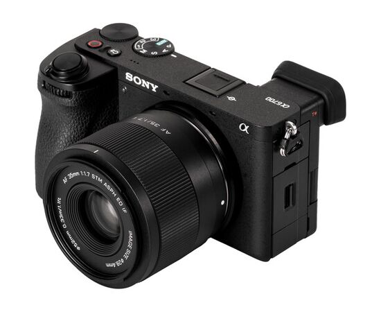 VILTROX AF 35mm f/1.7 Air