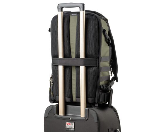 THINKTANK Mochila DarkLight 20L