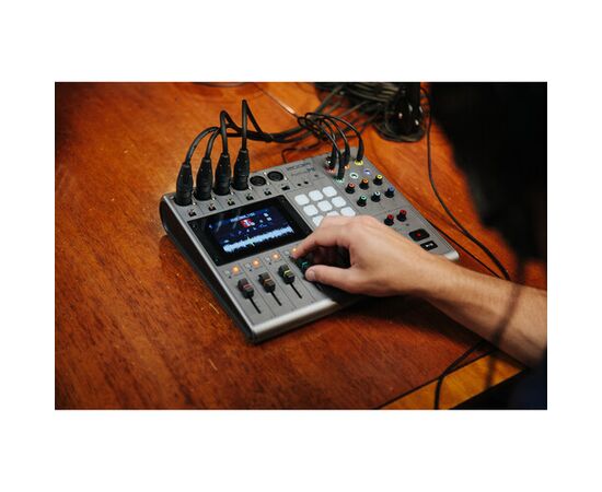 ZOOM PodTrack P8