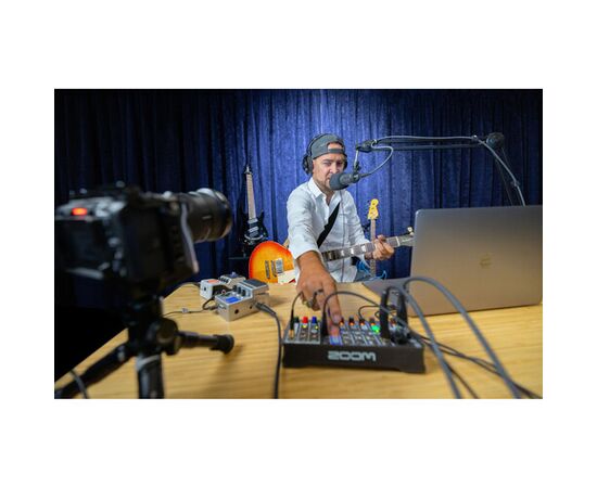 ZOOM LiveTrack L6