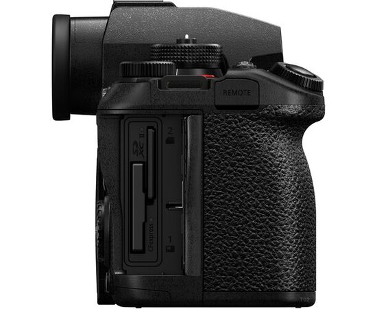 PANASONIC LUMIX S1R II + S 24-105mm f/4 Macro O.I.S