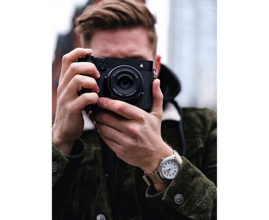 FUJIFILM GFX 100RF - Preto