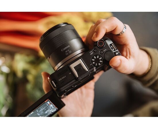 CANON EOS R50 V + RF-S 14-30mm f/4-6.3 IS STM PZ