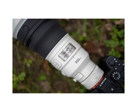 SONY FE 300m f/2.8 GM OSS