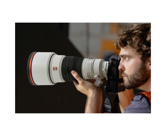 SONY FE 300m f/2.8 GM OSS