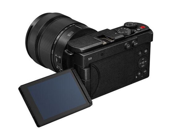 PANASONIC LUMIX S9 + S 28-200mm f/4-7.1