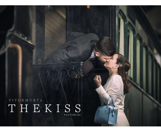 Livro "The Kiss" de Vítor Murta