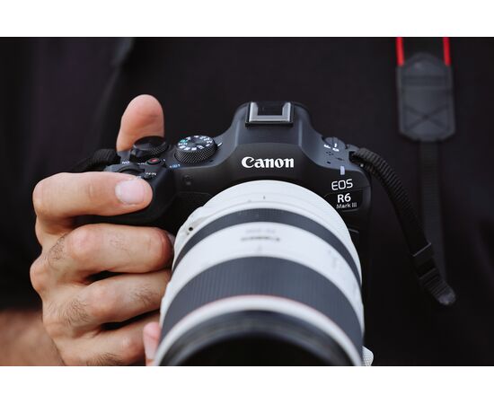 CANON EOS R6 Mark III + RF 24-105mm f/4-7.1 IS STM