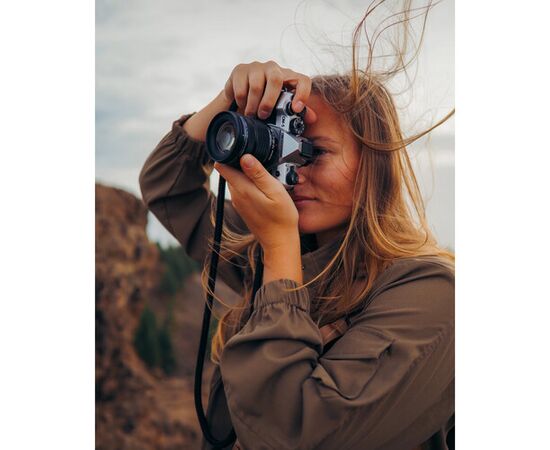 OM SYSTEM OM-5 Mark II Prata - Corpo