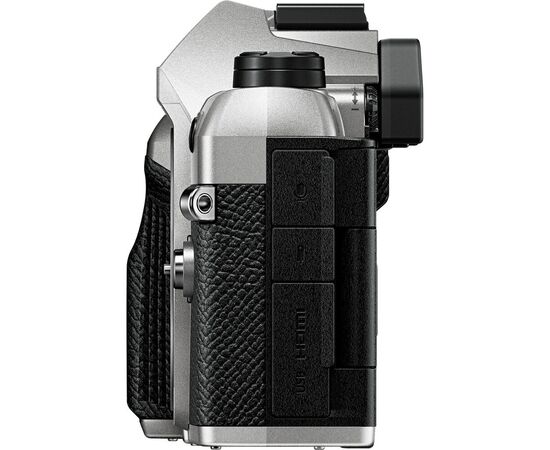 OM SYSTEM OM-5 Mark II  + 14-150mm f/4-5.6 II - Prata