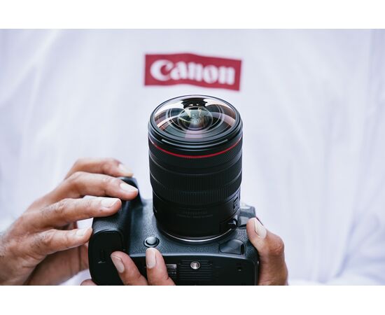 CANON RF 7-14mm f/2.8-3.5L Fisheye STM