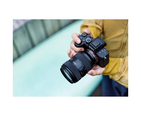 TAMRON 35-100mm f/2.8 Di III VXD Sony E