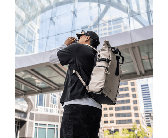 WANDRD Mochila de Viagem + Bolsa Organizadora PRVKE 31L - Yuma Tan