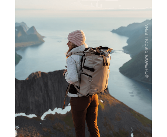 WANDRD Mochila de Viagem + Bolsa Organizadora PRVKE 31L - Yuma Tan