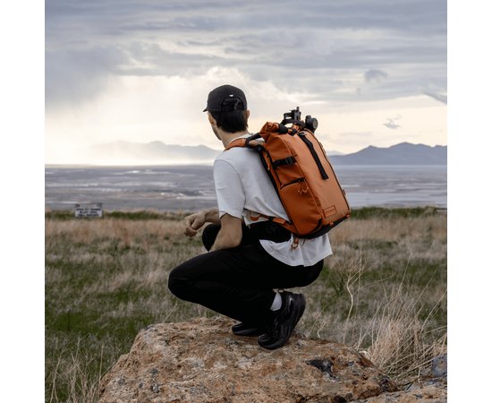 WANDRD Mochila de Viagem + Bolsa Organizadora PRVKE 21L - Laranja Sedona