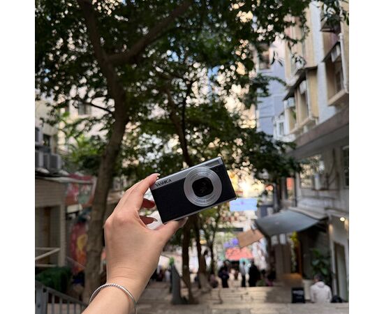 YASHICA Câmera Compacta Digital Tank - Preto
