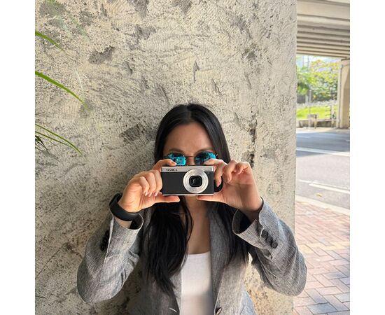 YASHICA Câmera Compacta Digital Tank - Preto