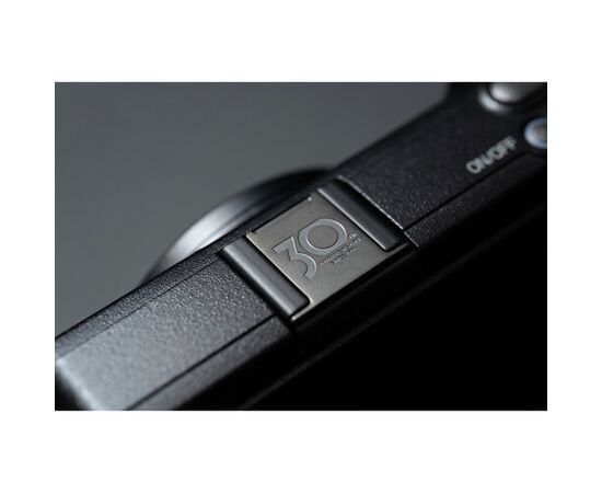 RICOH Câmera Compacta GR IV Edição Comemorativa 30º Aniversário